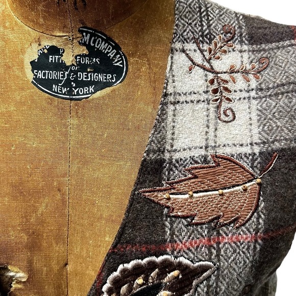 VTG 90s Embroidered Leaf Vest M Brown Plaid Wool Grandmacore Dark Academia - Picture 12 of 17